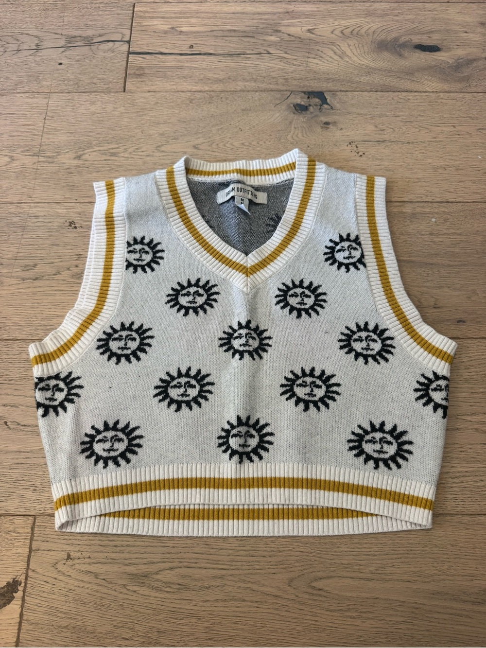 Urban Outfitters Cream Sun Motif Knit Cropped Sweater Vest. Medium